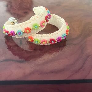 Lightweight flower hoop earrings